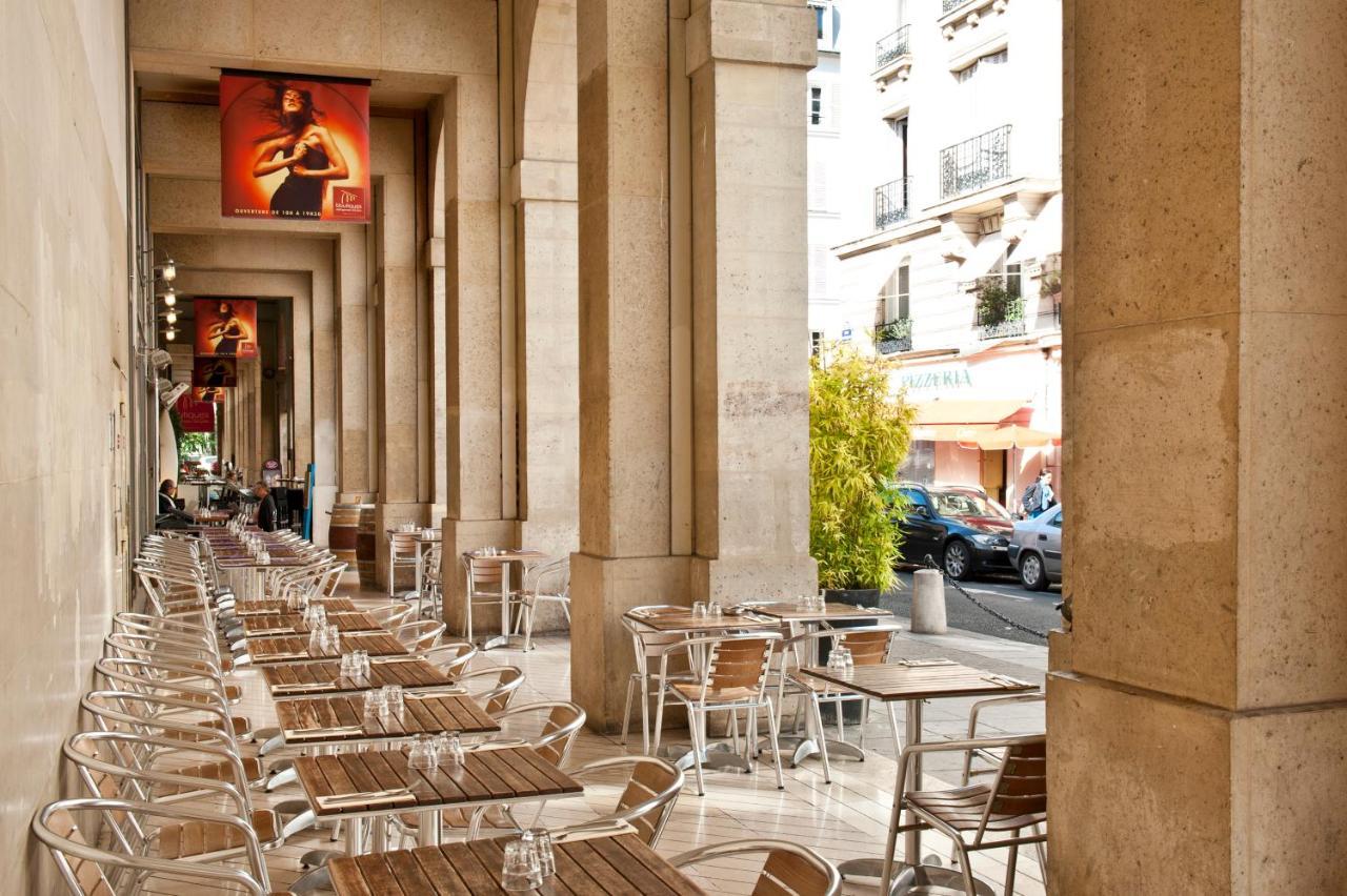 Paris Place Pantheon Exterior photo